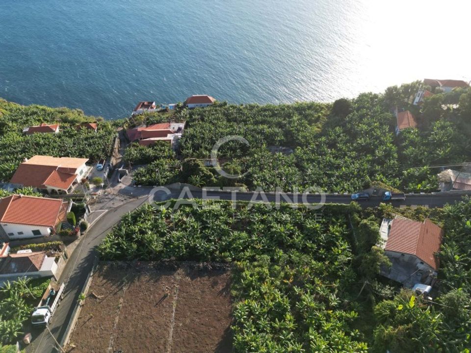 Helårsgrund i Arco da Calheta, Madeira - foto 1