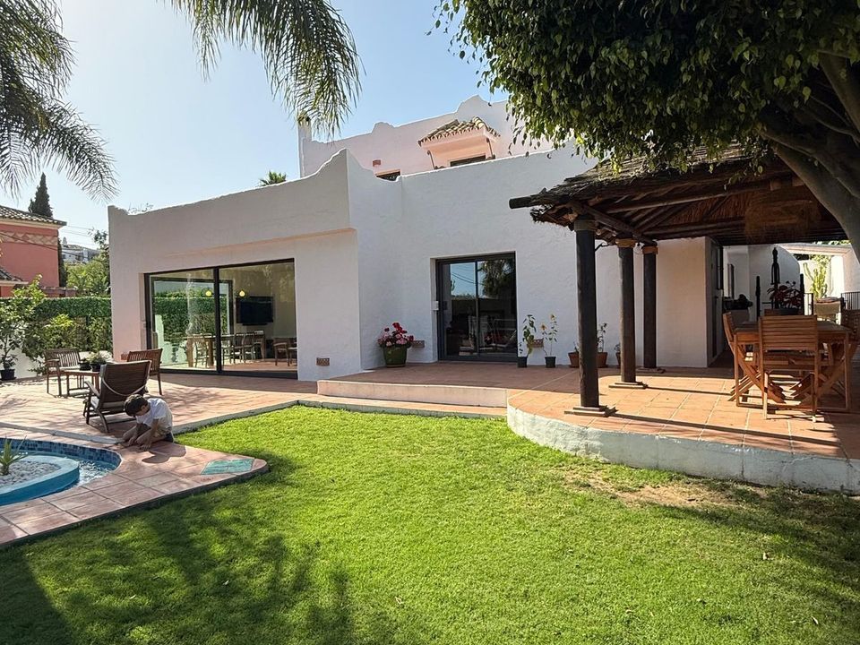 Villa i Nagueles, Malaga - foto 1