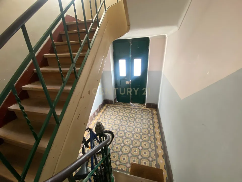 Erhvervsejendom i Moscavide, Lisbon - foto 1