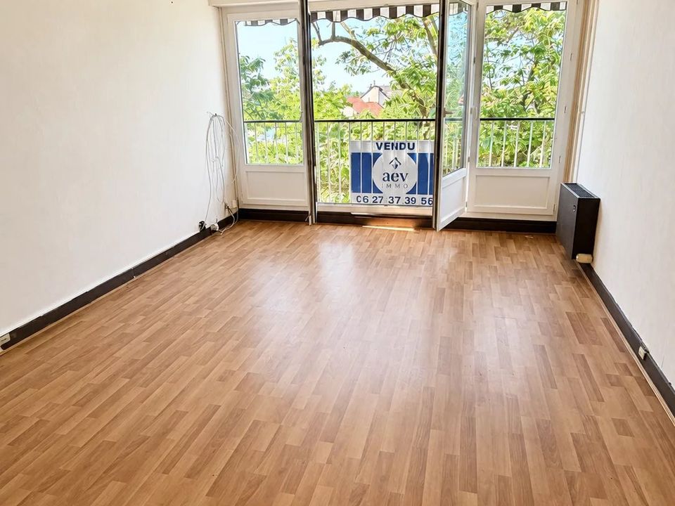 Lejlighed i Chennevieres-sur-Marne, Val-de-Marne - foto 1