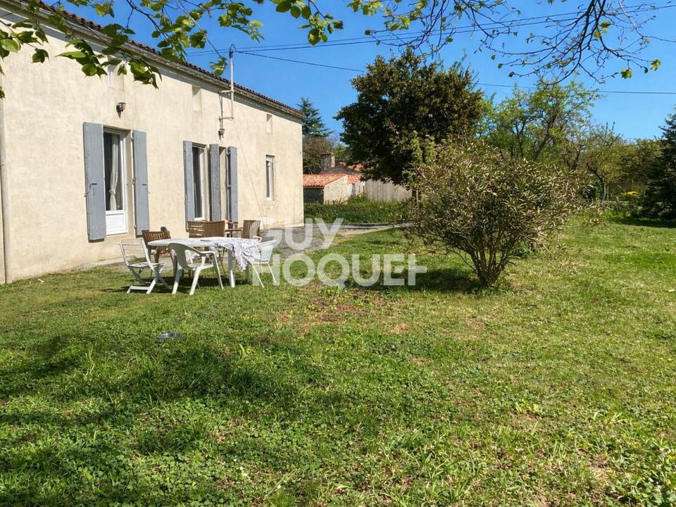 Landejendom i Fontenay-le-Comte, Vendee - foto 1