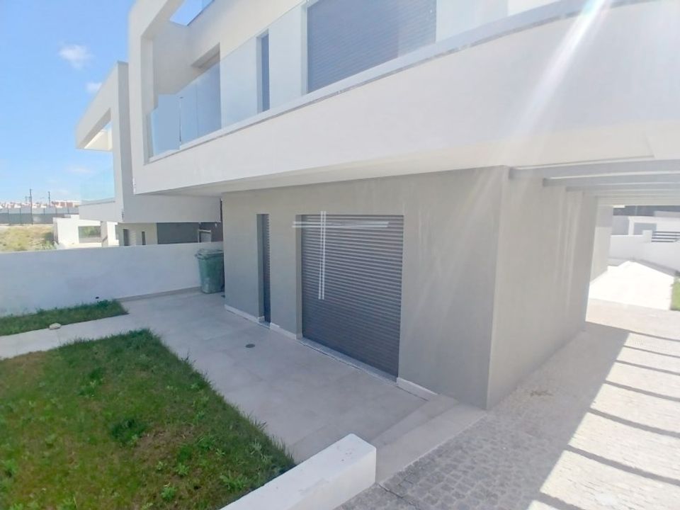 Byhus i Almada, Setubal - foto 1
