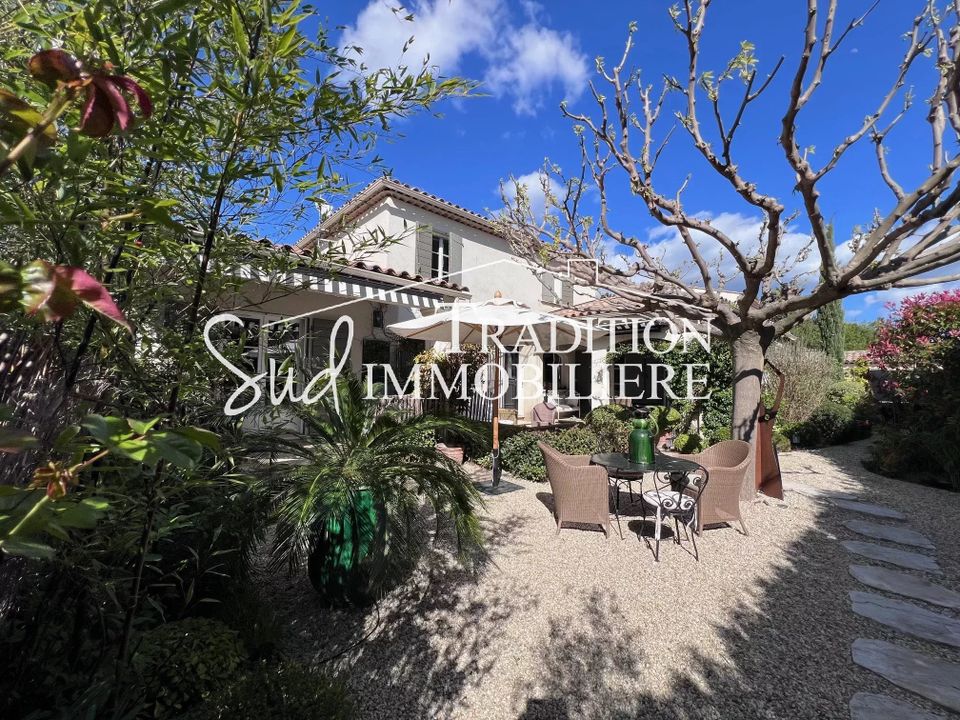 Villa i Maussane-les-Alpilles, Bouches-du-Rhone - foto 1