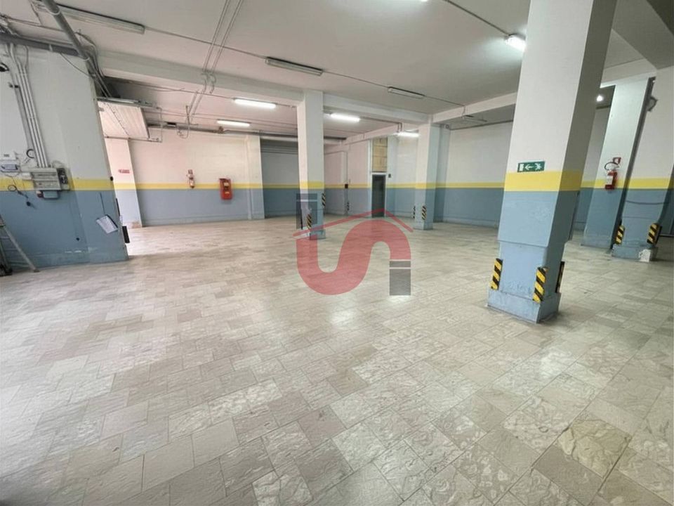 L'establiment comercial a Benevento, Benevento - foto 3
