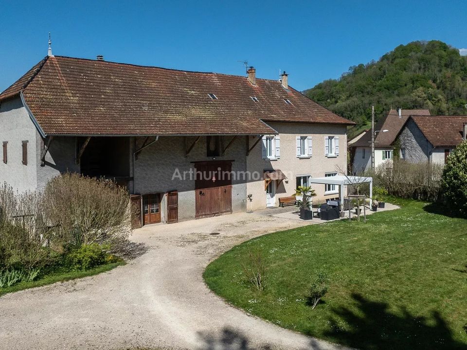 Villa i Saint-Genix-les-Villages, Savoie - foto 1