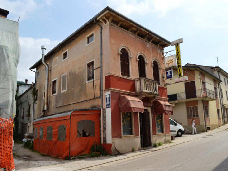 Erhvervsejendom i Ronca, Verona - foto 1