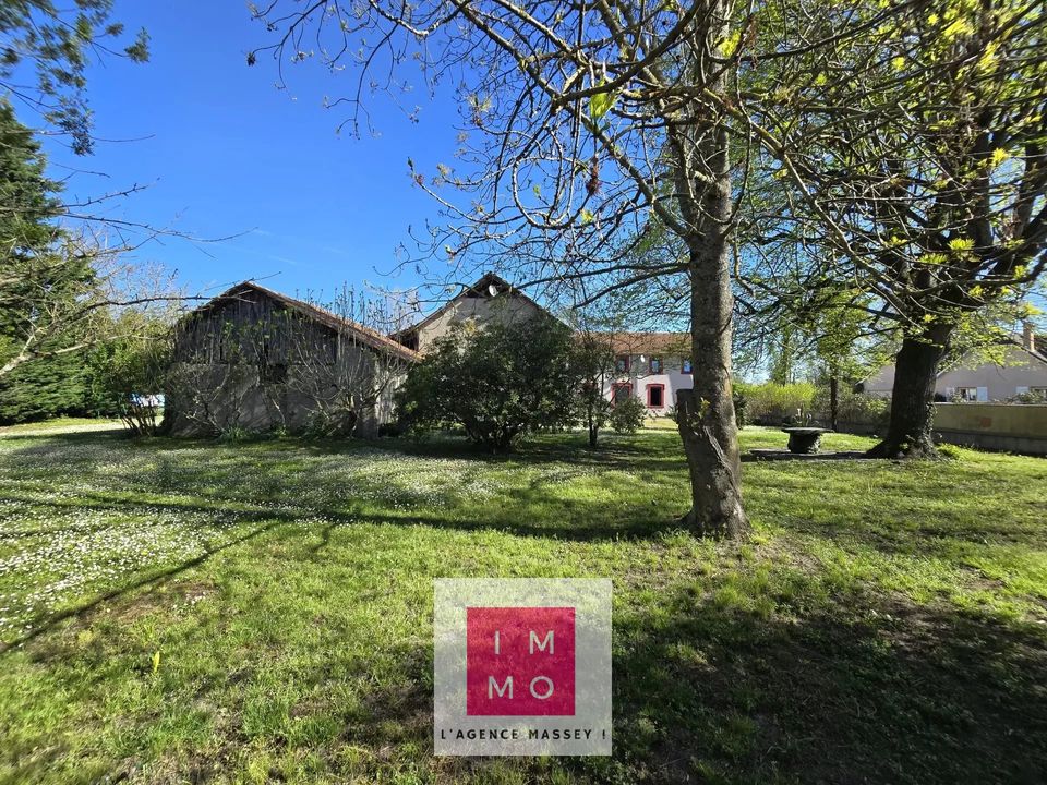 Villa a Tarbes, Hautes-Pyrenees - foto 1