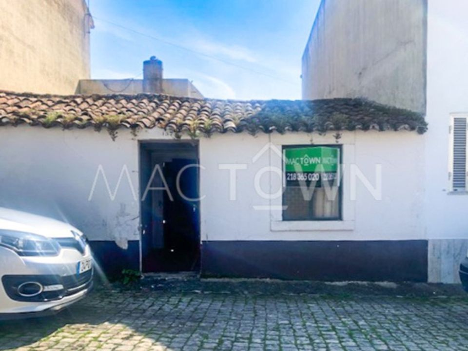 Villa in Alcanena, Santarem - photo 1
