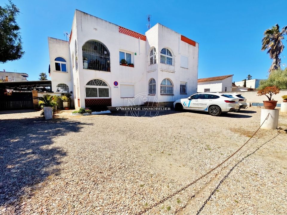 Lejlighed i Empuriabrava, Gerona - foto 1