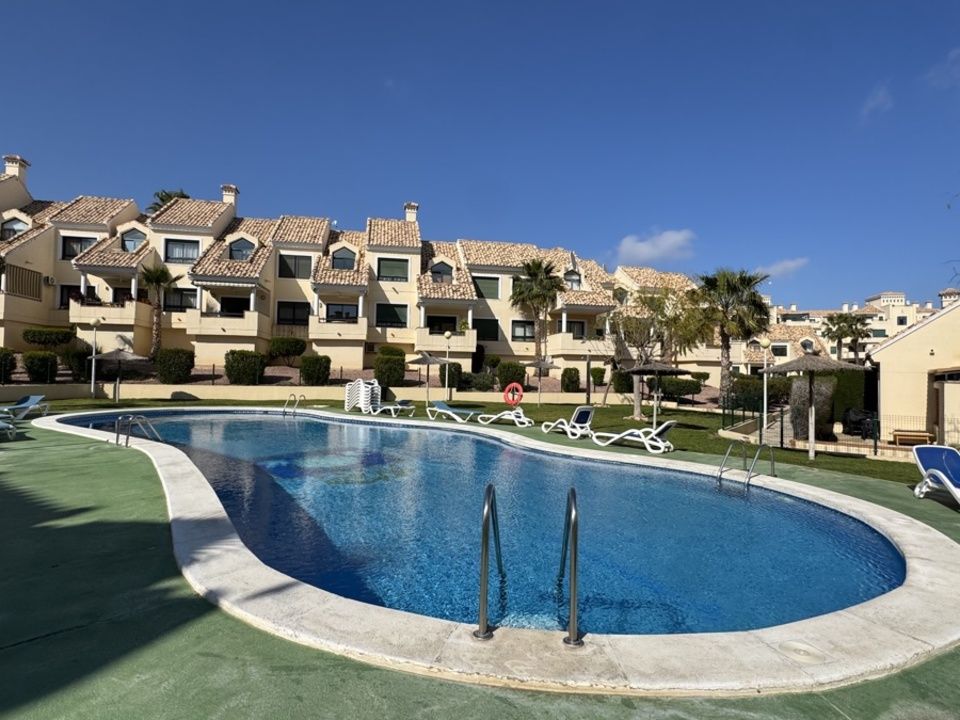 Lejlighed i Dehesa De Campoamor, Alicante - foto 1
