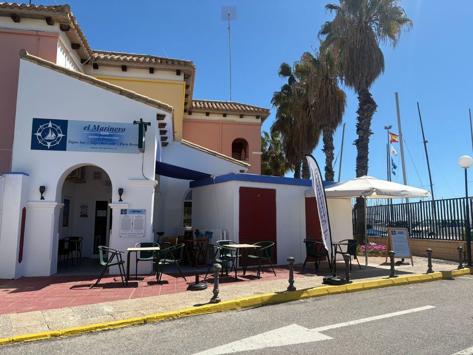 Erhvervsejendom i Torrevieja, Alicante - foto 1