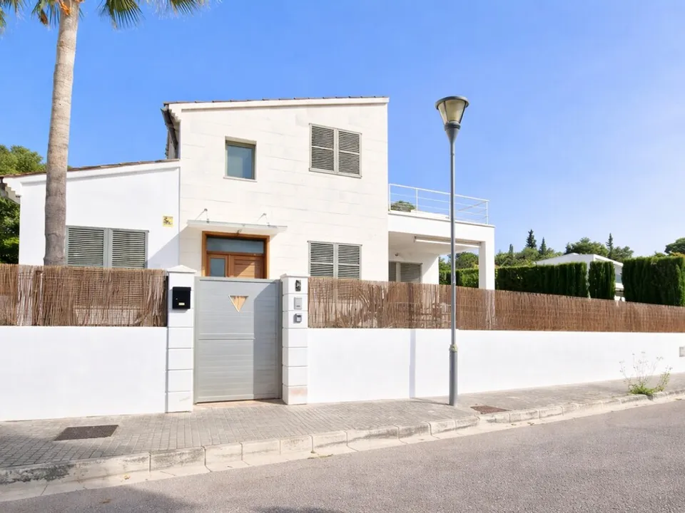 Villa - Alcudia, Mallorca - photo 2