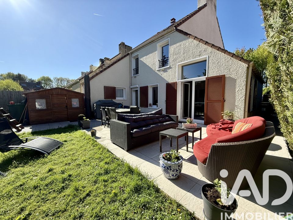 Villa i Montigny-le-Bretonneux, Yvelines - foto 1