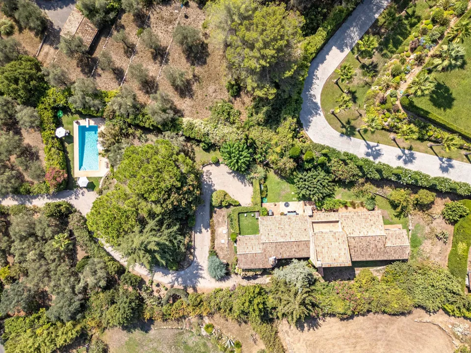 Villa i Mouans-Sartoux, Alpes-Maritimes - foto 1
