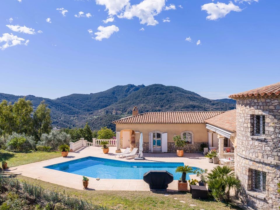 Villa i Les Adrets-de-l'Esterel, Var - foto 1
