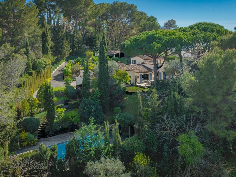 Villa i Mougins, Alpes-Maritimes - foto 1