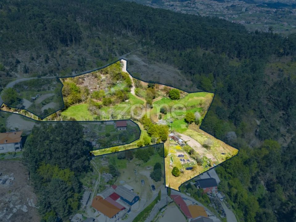 Helårsgrund i Guimaraes, Braga - foto 1