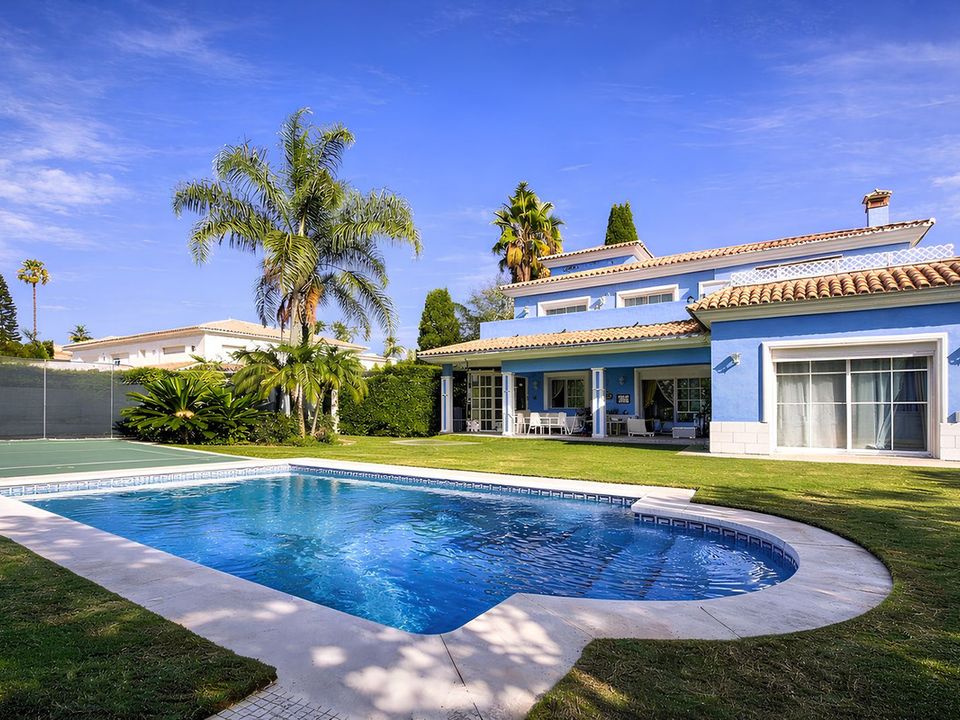 Villa i Guadalmina, Malaga - bilde 1