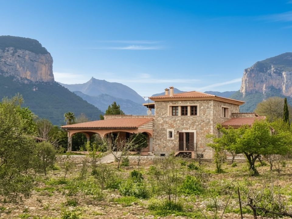 Landejendom i Alaro, Mallorca - foto 1