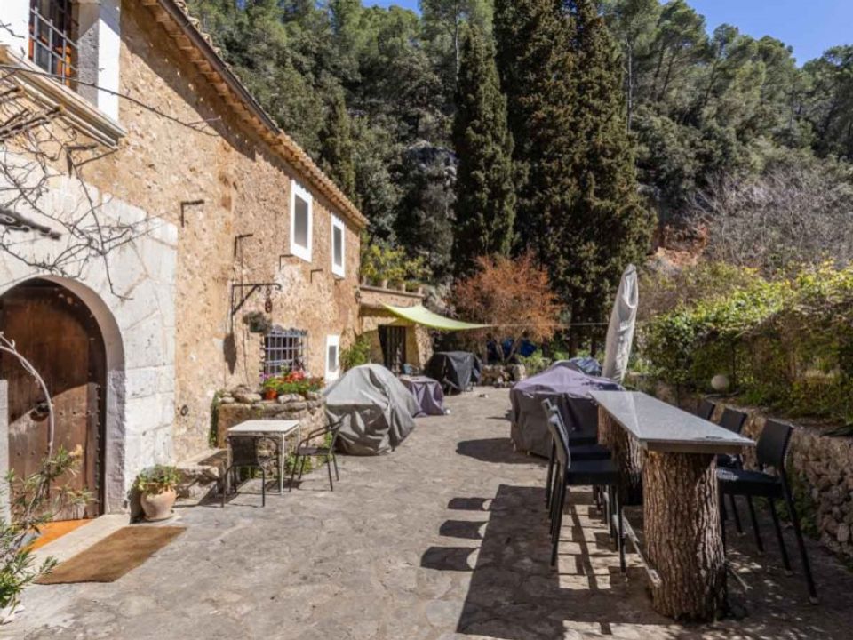 Landejendom i Santa Maria Del Cami, Mallorca - foto 1