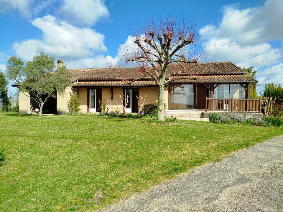 Villa i Saint-Andre-et-Appelles, Gironde - foto 1
