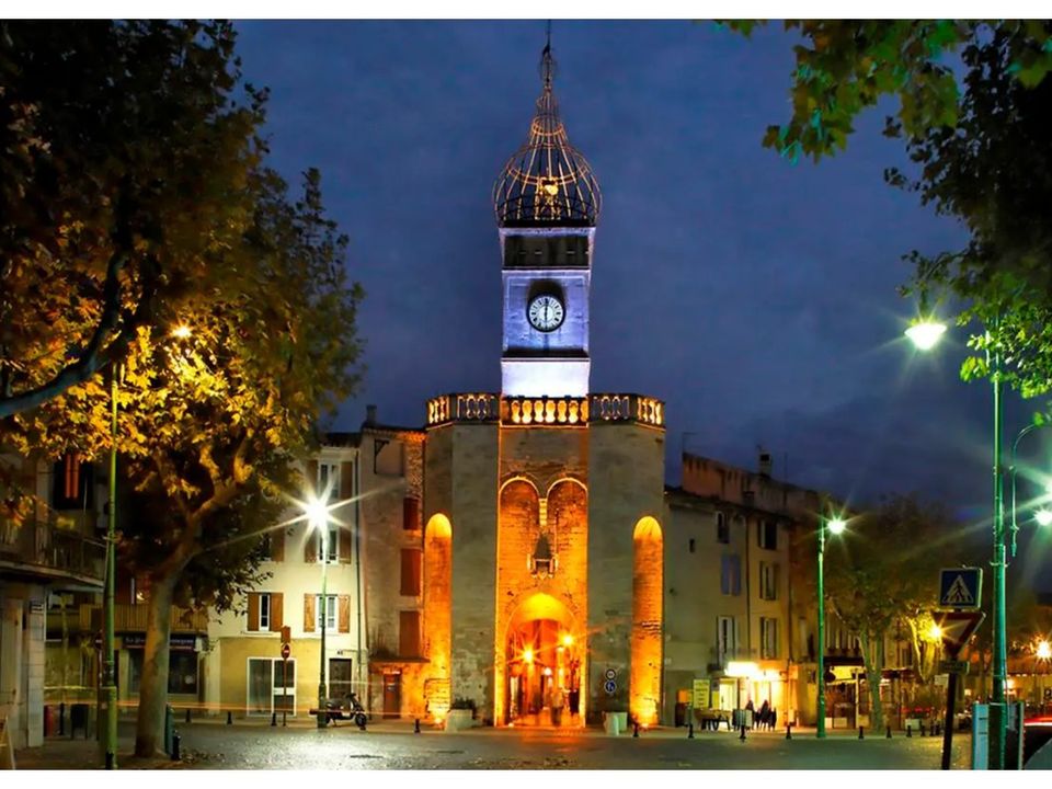 Erhvervsejendom i Manosque, Alpes-de-Haute-Provence - foto 3