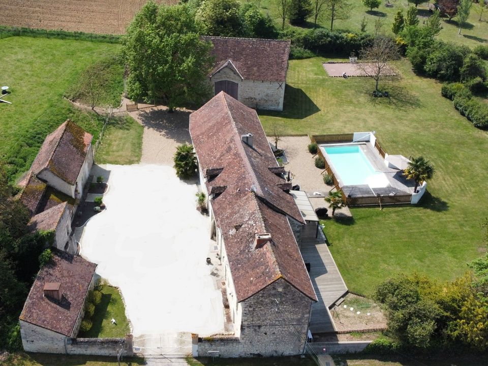 Villa in Dangé-Saint-Romain, Vienne - foto 1