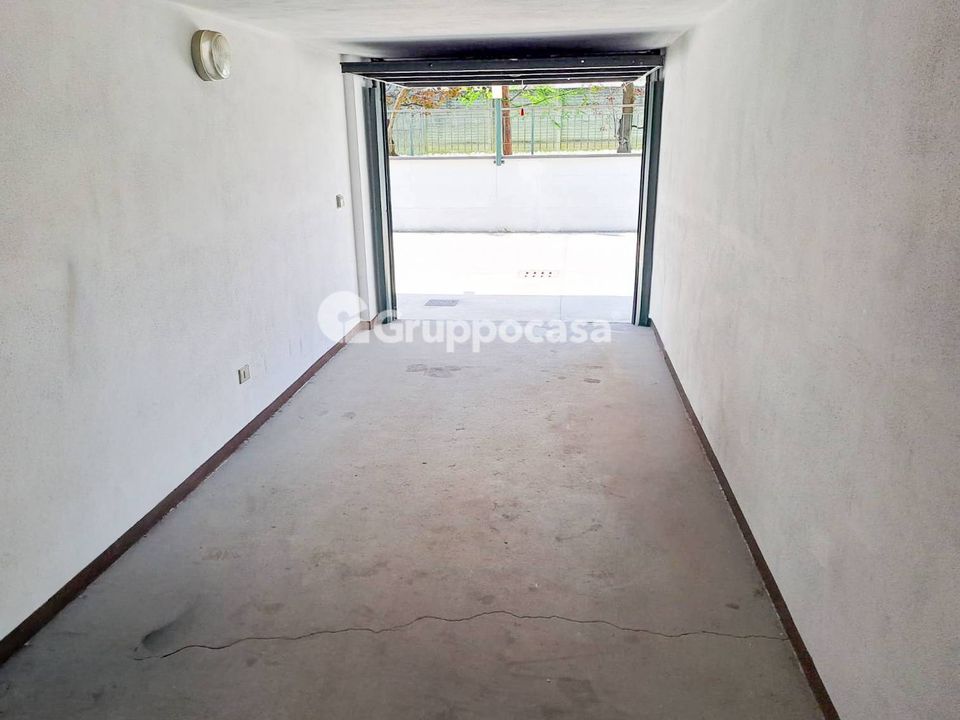 Parkeringsplads i Magenta, Milan - foto 4