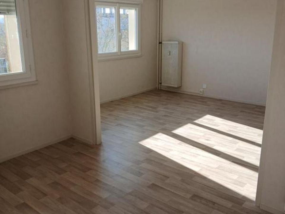 Apartment in Avallon, Yonne - photo 4