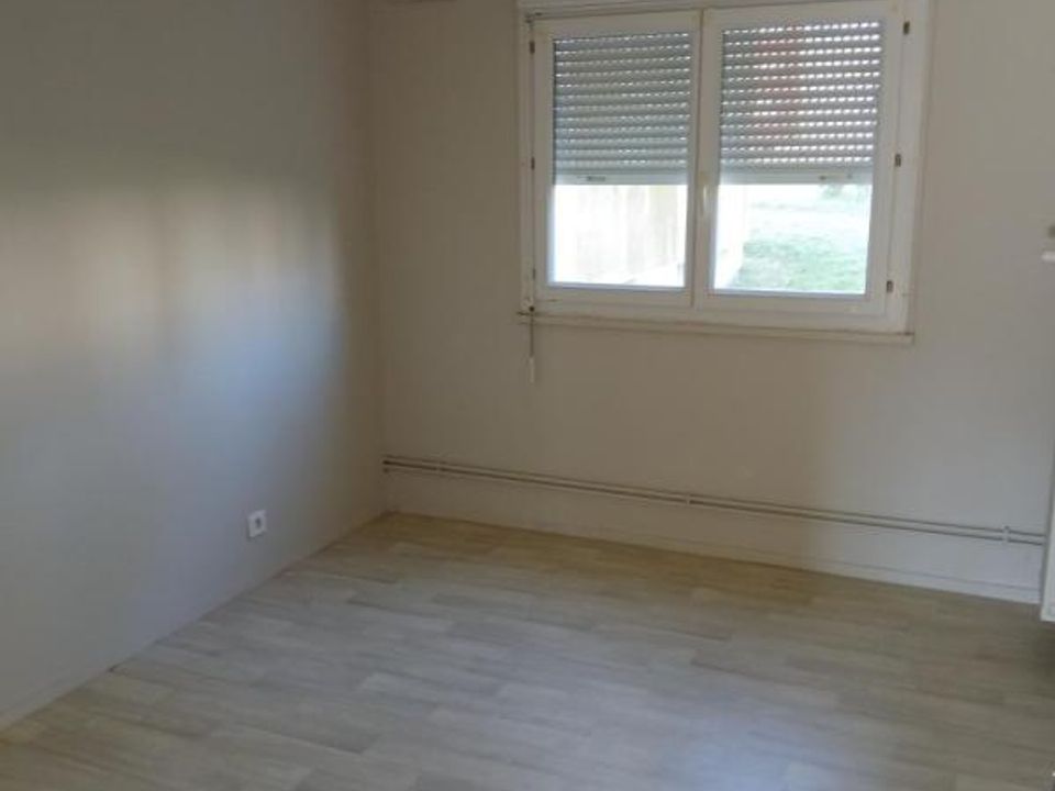 Apartment in Avallon, Yonne - photo 5