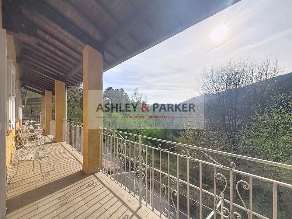 Villa i Sausses, Alpes-de-Haute-Provence - foto 1