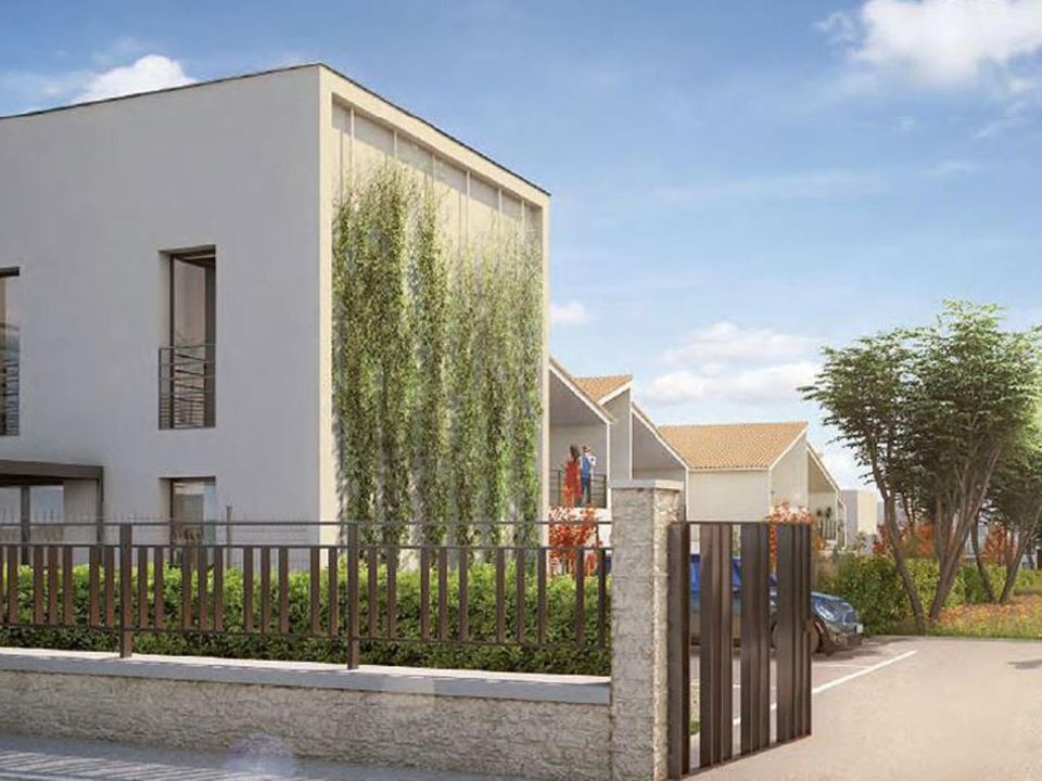 Apartment in Villefranche-sur-Saône, Rhone - photo 1