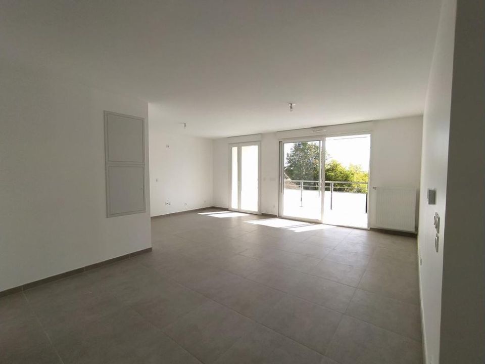 Apartment in Rives, Isere - photo 2
