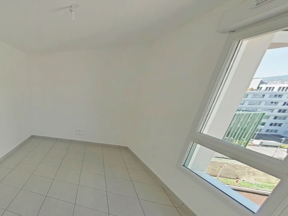 Apartment in Clermont-Ferrand, Puy-de-Dome - photo 2
