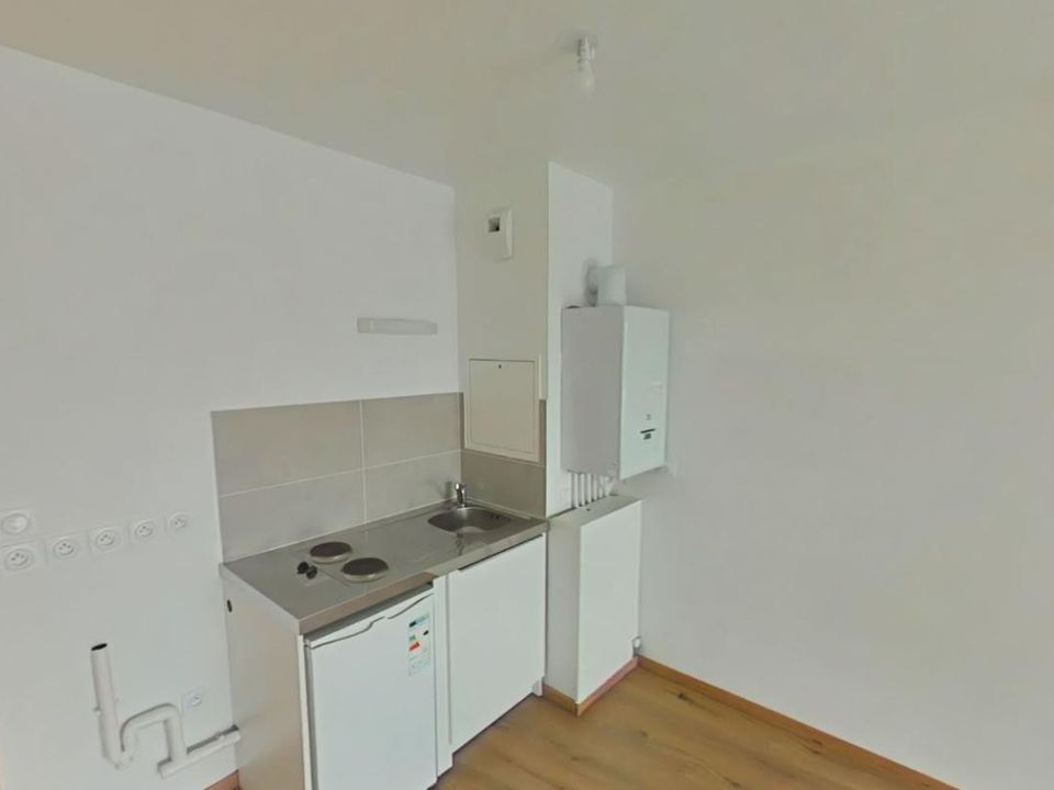 Apartment in Reims, Marne - photo 2