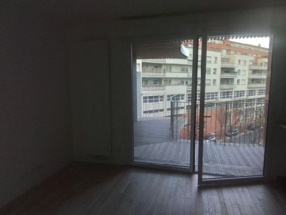 Apartment in Issy-les-Moulineaux, Hauts-de-Seine - photo 2