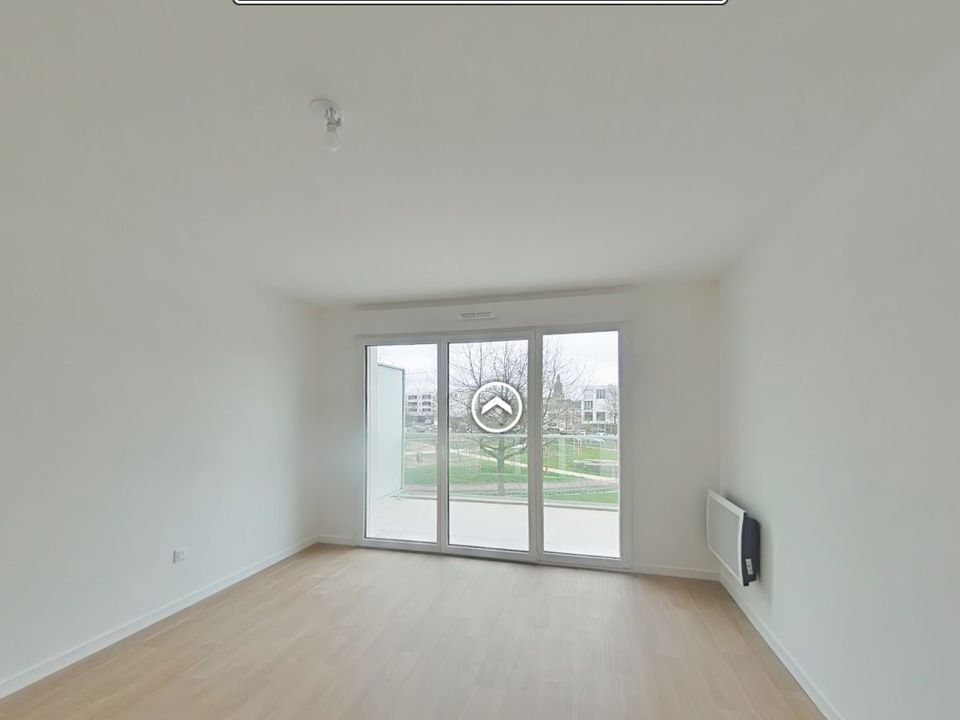 Lejlighed i L'Huisserie, Mayenne - foto 1