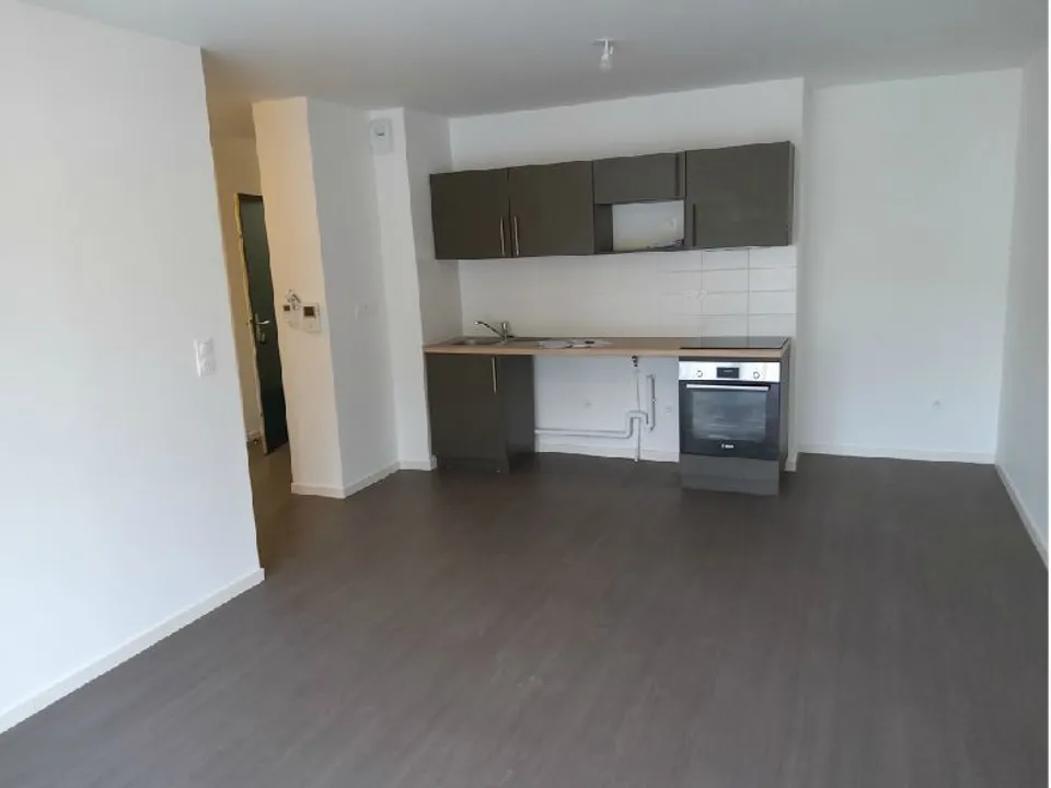 Apartment in Poitiers, Vienne - photo 1