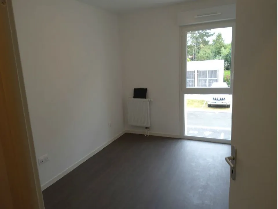 Apartment in Poitiers, Vienne - photo 5