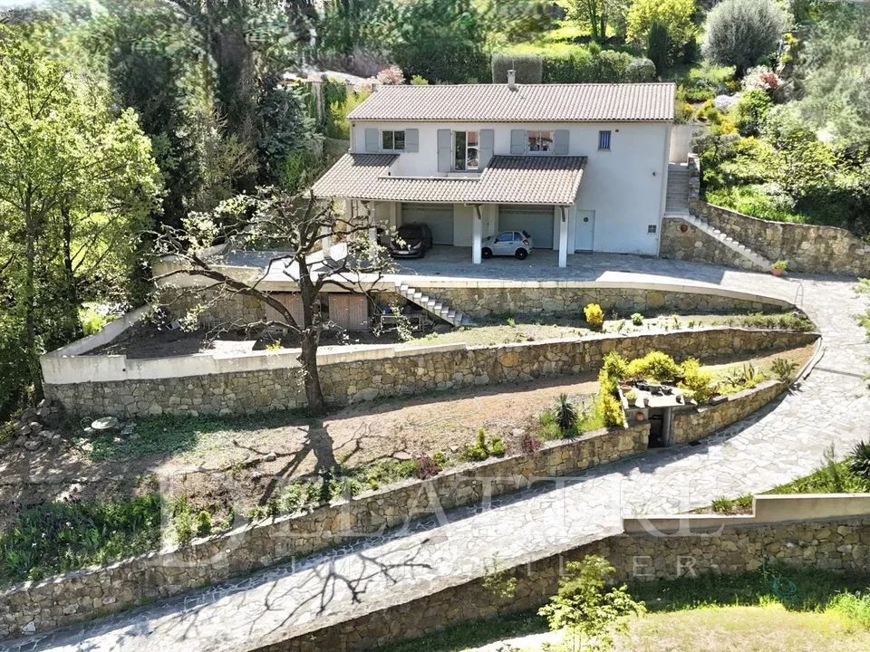 Villa i Le Rouret, Alpes-Maritimes - foto 1