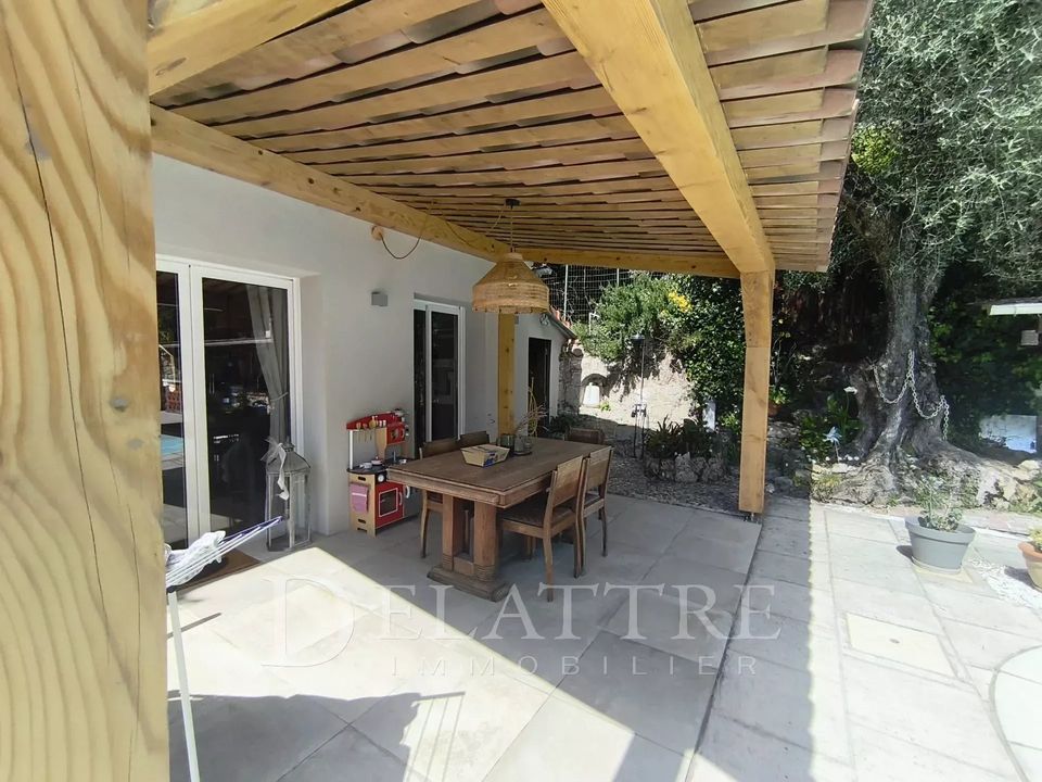 Villa i Le Bar-sur-Loup, Alpes-Maritimes - foto 1
