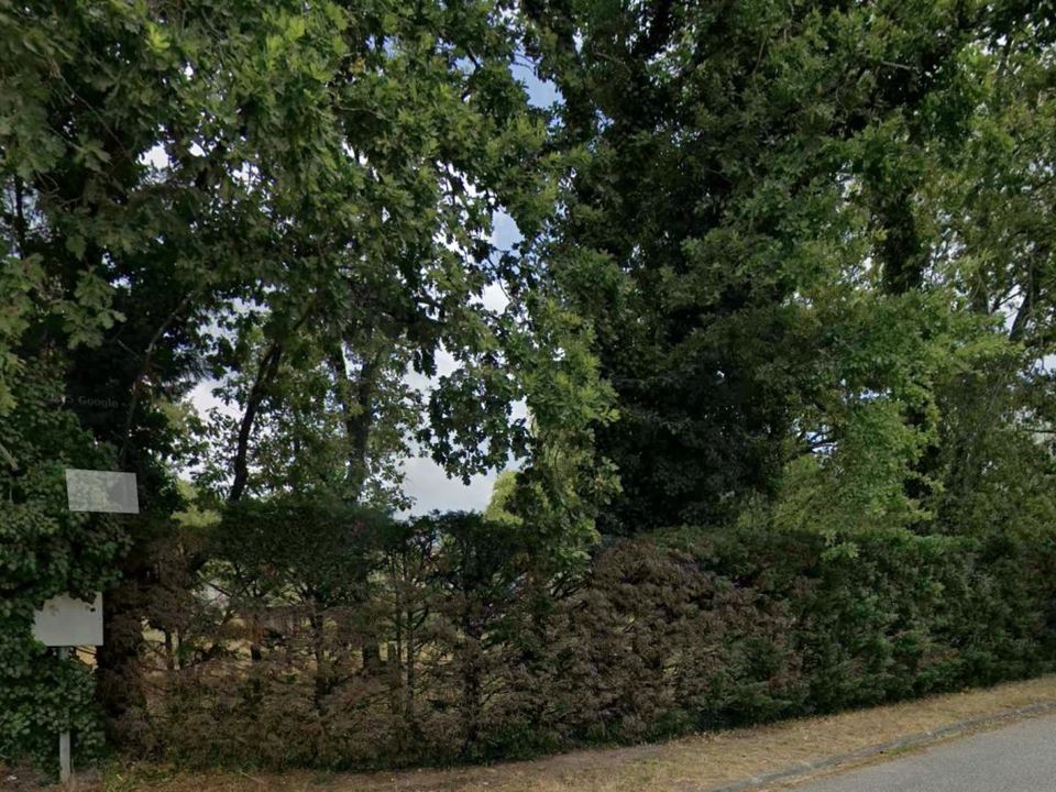 Helårsgrund i Saint-Jean-d'Illac, Gironde - foto 1