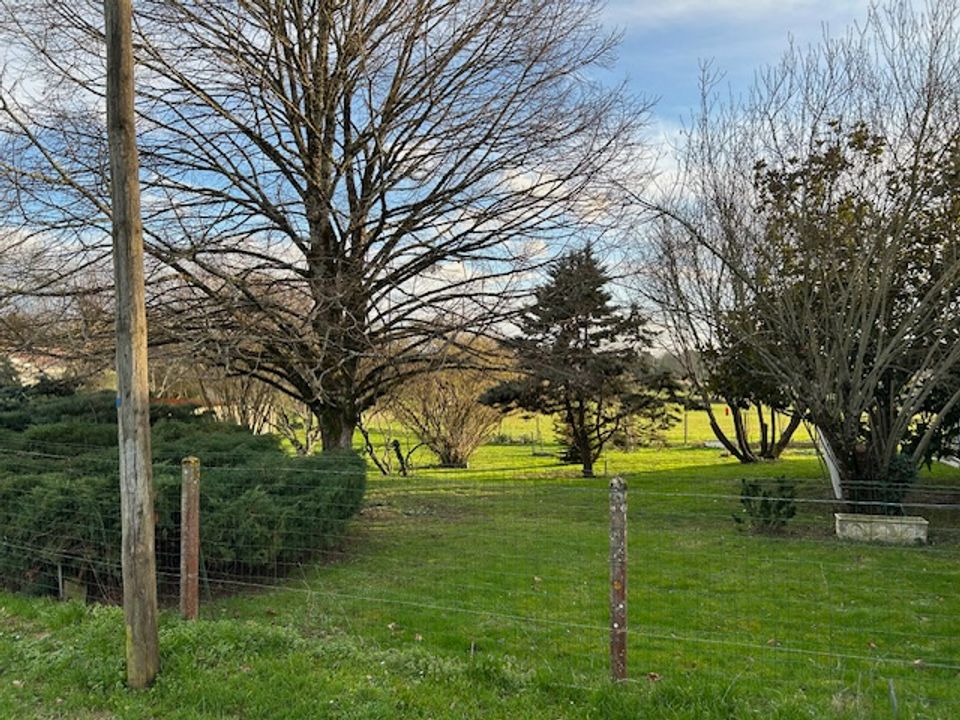 Helårsgrund i Saint-Germain-du-Puch, Gironde - foto 2