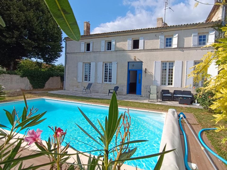 Landsbyhus i Villars-en-Pons, Charente-Maritime - bilde 1