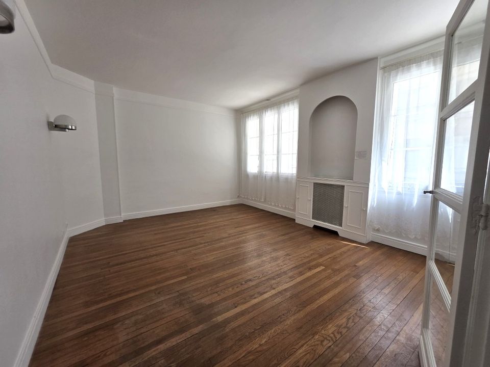 Lejlighed i Issy-les-Moulineaux, Hauts-de-Seine - foto 2