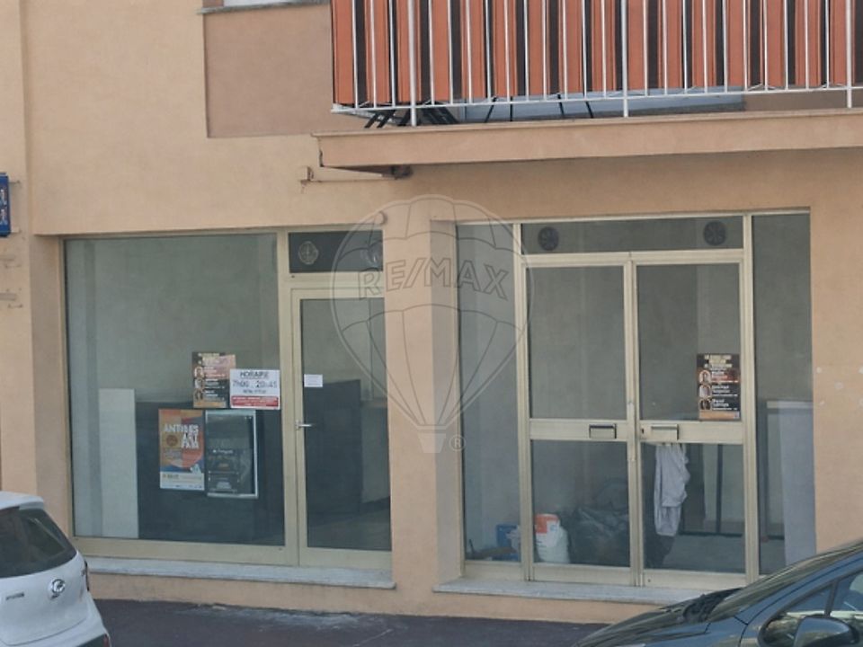 Erhvervsejendom i Villeneuve-Loubet, Alpes-Maritimes - foto 2