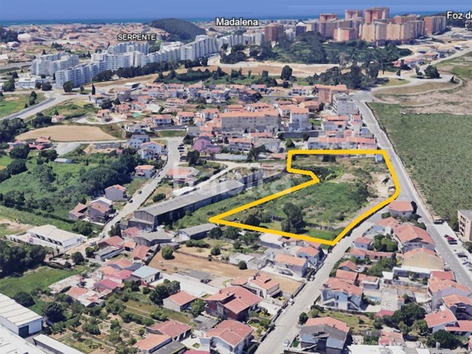 Helårsgrund i Vilar de Andorinho, Porto - foto 1