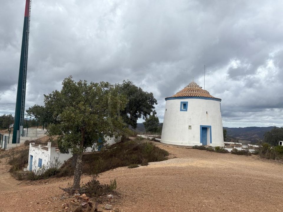 Erhvervsejendom i Alte, Faro - foto 1