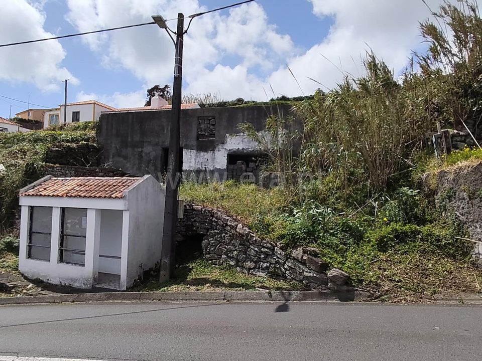 Helårsgrund i Santa Cruz das Flores, Flores - foto 1