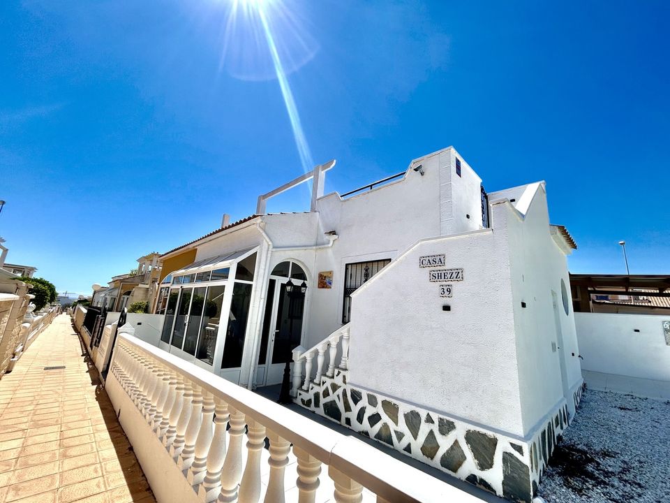 Casa unifamiliar a Punta Prima, Alicante - foto 1